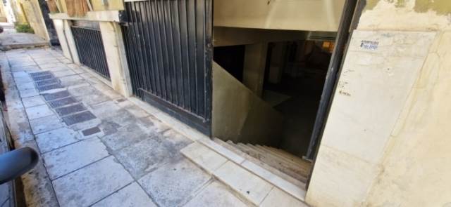 (Προς Πώληση) Επαγγελματικός Χώρος Αποθήκη || Αθήνα Κέντρο/Αθήνα - 130 τ.μ, 42.000€ 