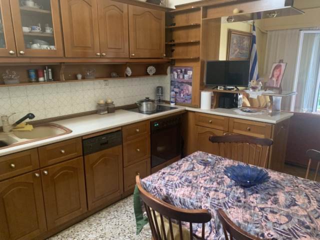 (For Sale) Residential Floor Apartment || Piraias/Piraeus - 96 Sq.m, 2 Bedrooms, 140.000€ 