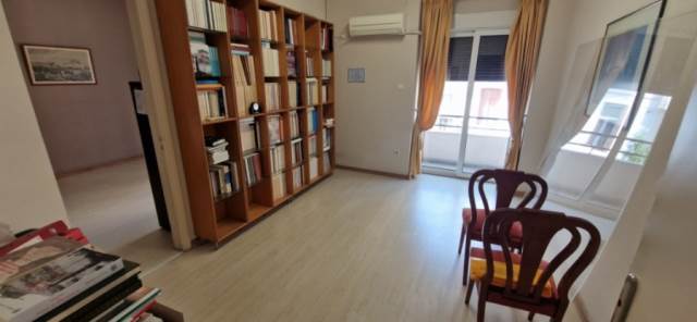 (Προς Ενοικίαση) Κατοικία Οροφοδιαμέρισμα || Αθήνα Κέντρο/Αθήνα - 120 τ.μ, 4 Υ/Δ, 700€ 