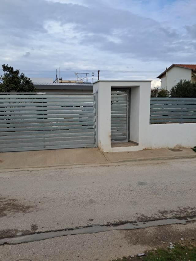 (Προς Ενοικίαση) Κατοικία Μονοκατοικία || Ανατολική Αττική/Αρτέμιδα (Λούτσα) - 65 τ.μ, 2 Υ/Δ, 730€ 