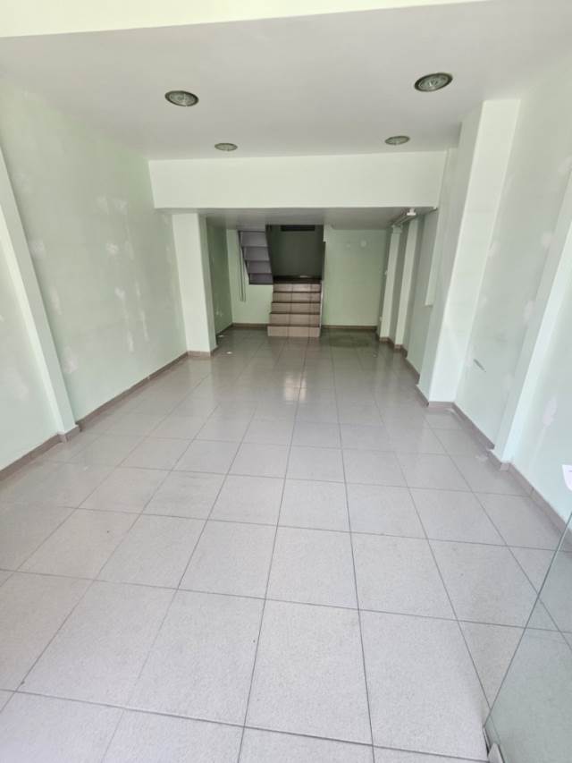 (Προς Ενοικίαση) Επαγγελματικός Χώρος Κατάστημα || Αθήνα Κέντρο/Αθήνα - 40 τ.μ, 400€ 