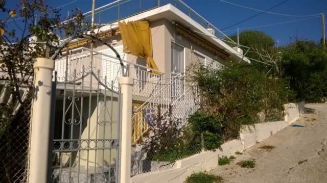 (Προς Πώληση) Κατοικία Μονοκατοικία || Πειραιάς/Σαλαμίνα - 100 τ.μ, 3 Υ/Δ, 95.000€ 
